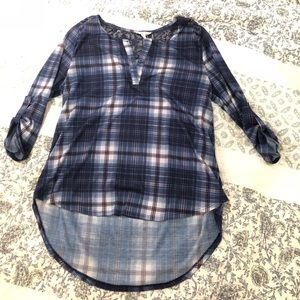 💙Blue plaid and lace shirt💙